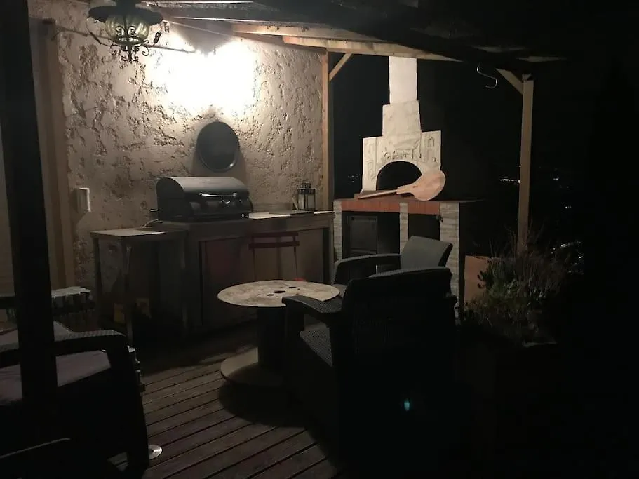 Haut De Villa Avec Piscine Le Broc  France