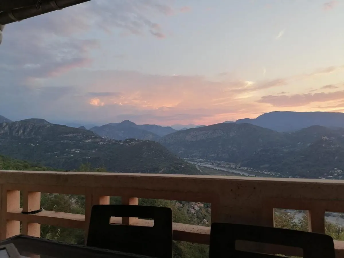 Haut De Villa Avec Piscine Le Broc