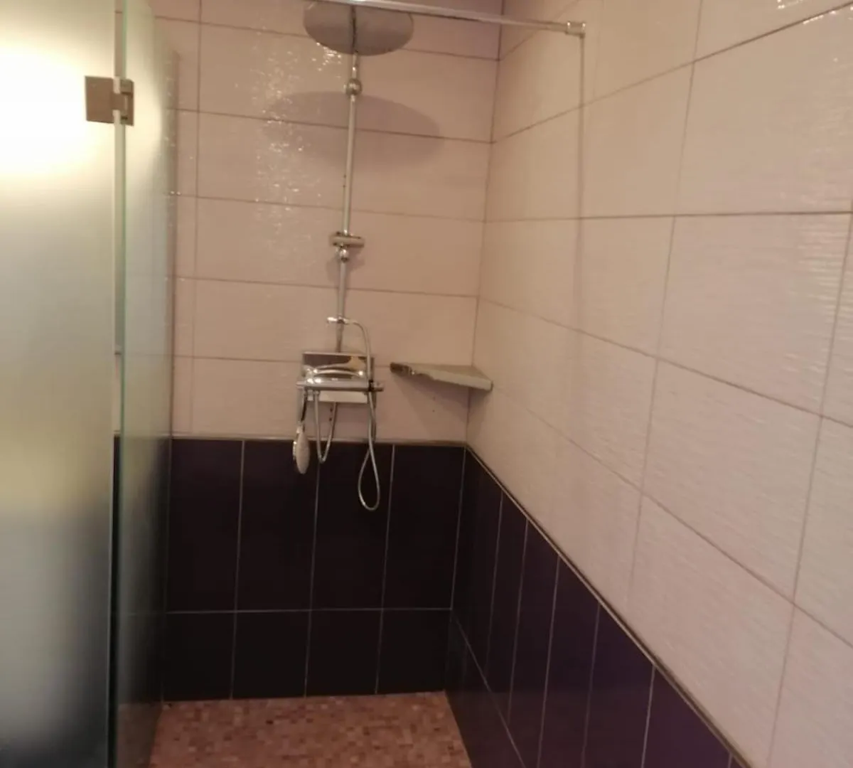 Apartment Haut De Villa Avec Piscine Le Broc