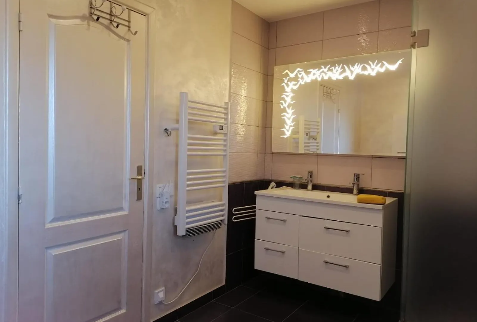 Haut De Villa Avec Piscine Le Broc  Apartment