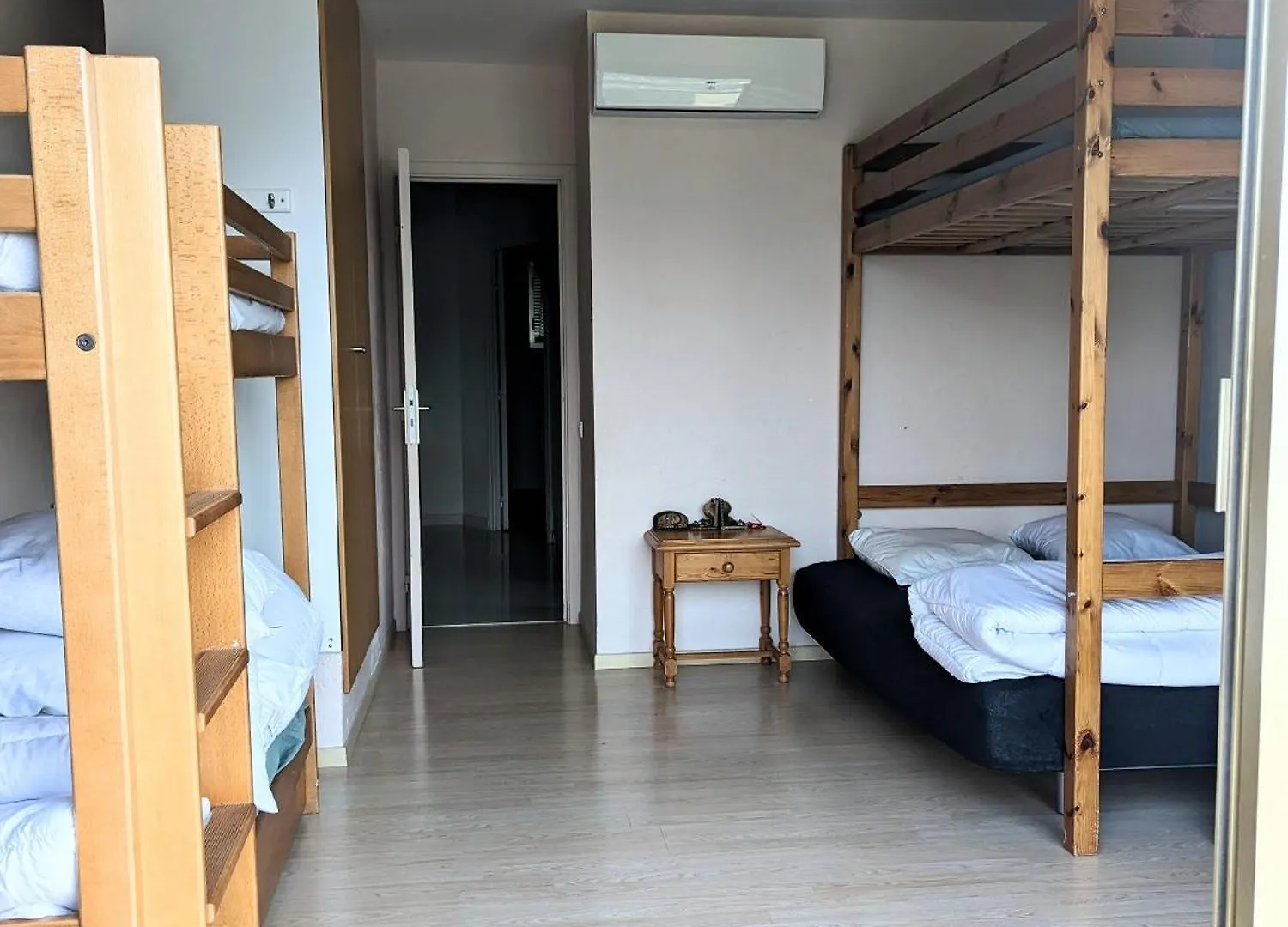 Apartment Haut De Villa Avec Piscine Le Broc